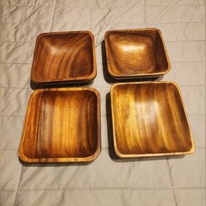 Set of 4 wooden bowls